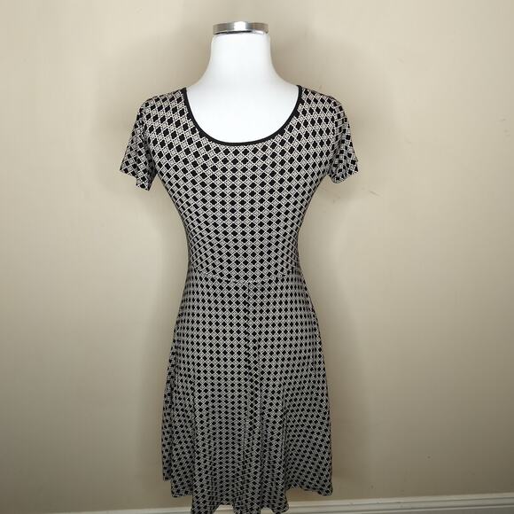 Uniqlo Dress w/ Built In Bra Geometric Stretch Knit - Picture 7 of 10